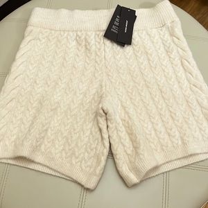 COPY - Adorable sweater shorts nwt size XL